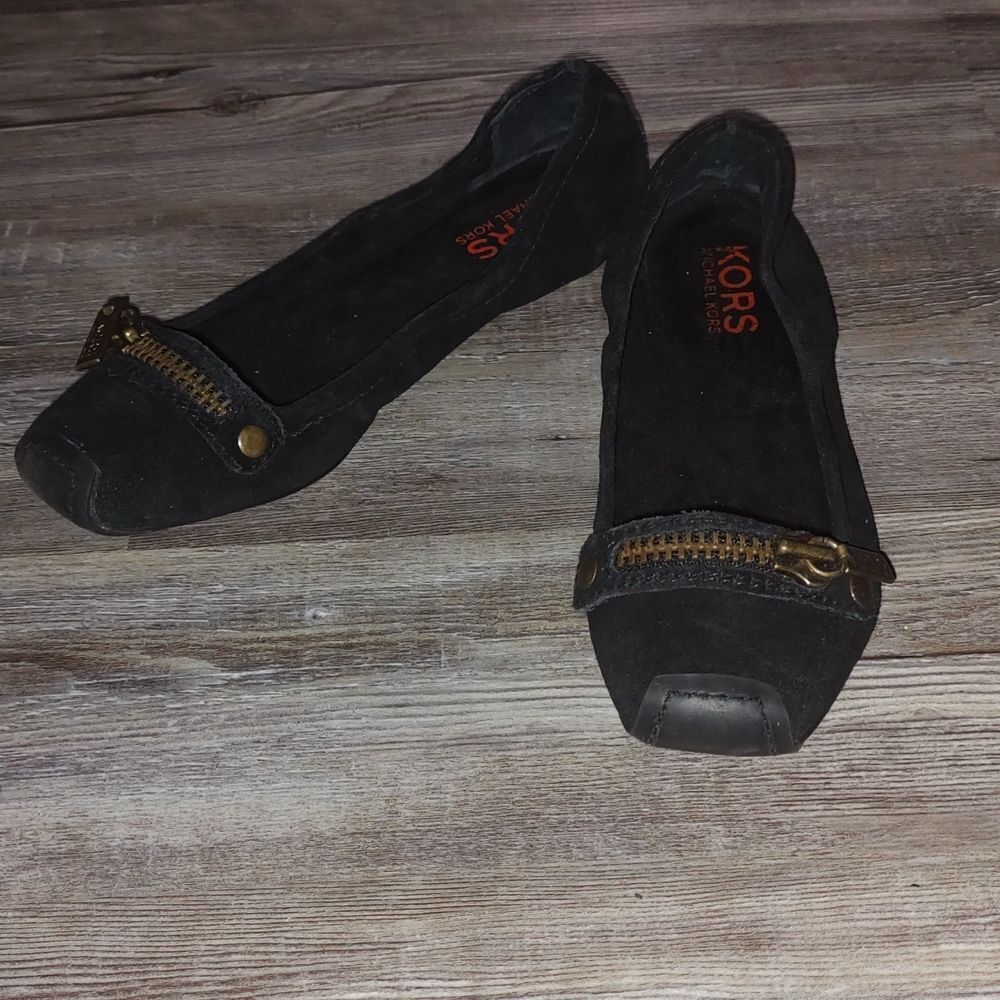 KORS by Michael Kors suede "Romp" flat w zipper  Sz 9